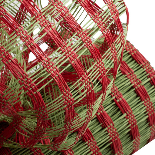 red-green-plaid-christmas-deco-mesh