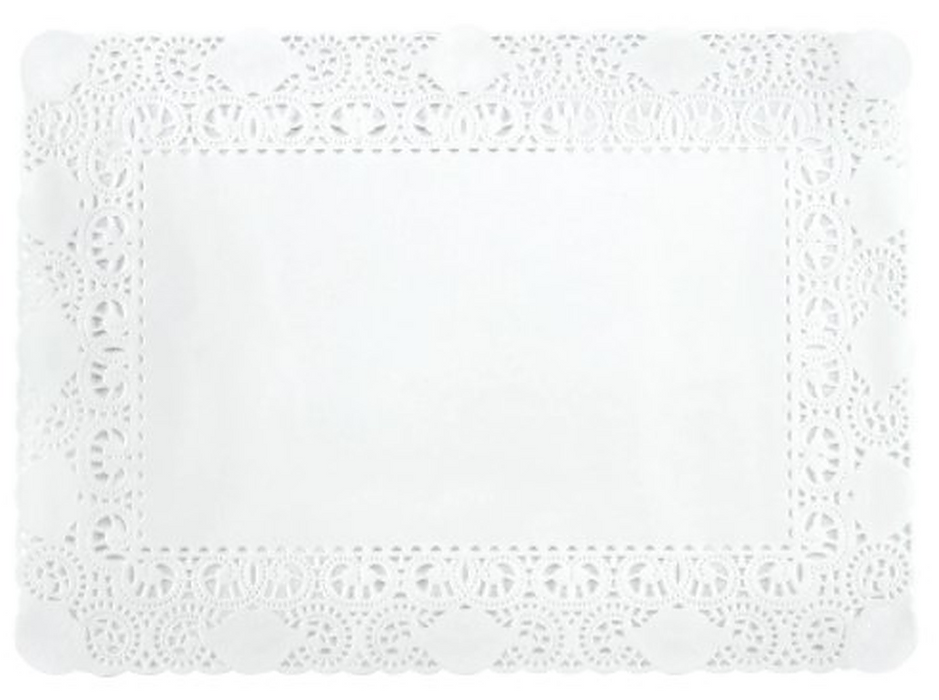 rectangular-shaped-scalloped-doilies